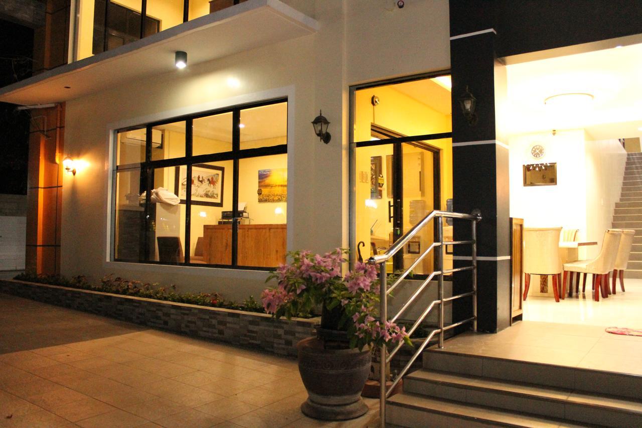Ralphseej Pension House Moalboal Kültér fotó