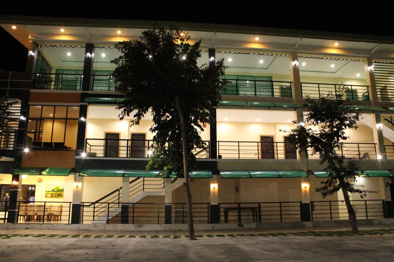 Ralphseej Pension House Moalboal Kültér fotó