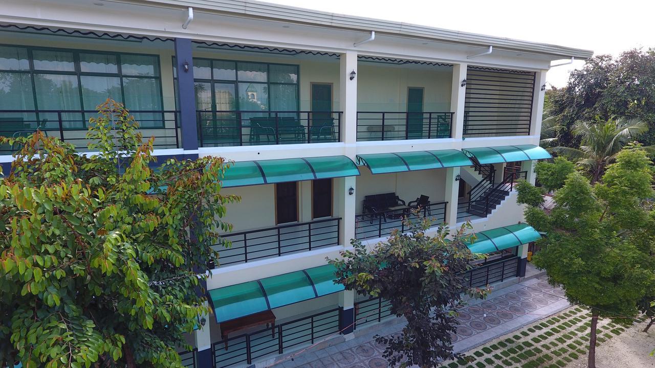 Ralphseej Pension House Moalboal Kültér fotó